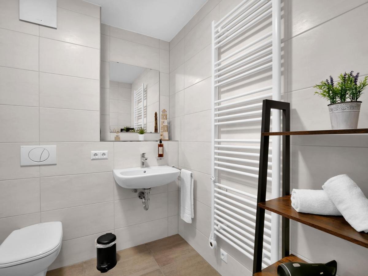 שווביש האל Inhome Studio Apartment - Kueche - Parken - Tv מראה חיצוני תמונה