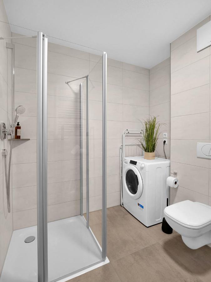 שווביש האל Inhome Studio Apartment - Kueche - Parken - Tv מראה חיצוני תמונה