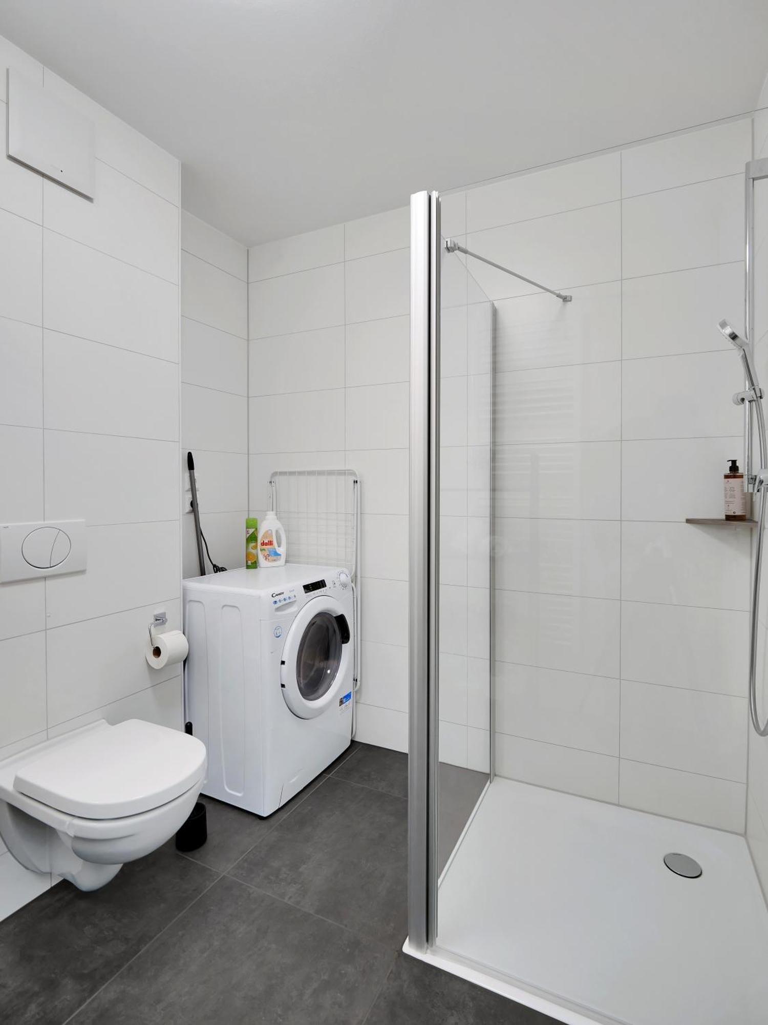שווביש האל Inhome Studio Apartment - Kueche - Parken - Tv מראה חיצוני תמונה